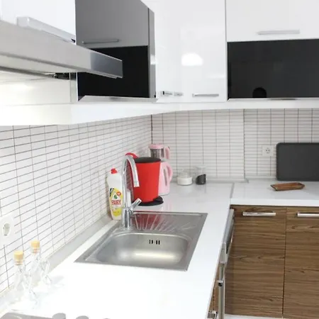 Apartment 2+1 Flat With Garden For Rent In Datca Center