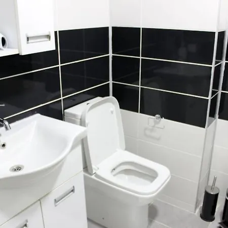 2+1 Flat With Garden For Rent In Datca Center Apartment *