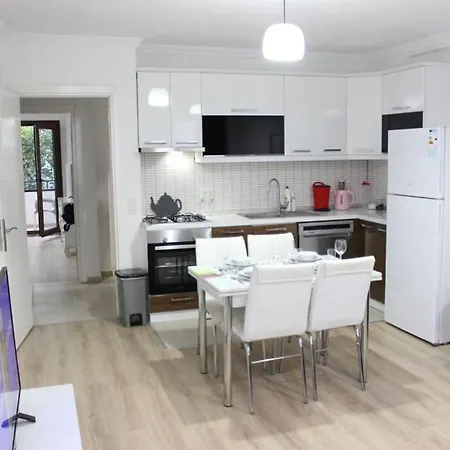 2+1 Flat With Garden For Rent In Datca Center Apartamento Datça